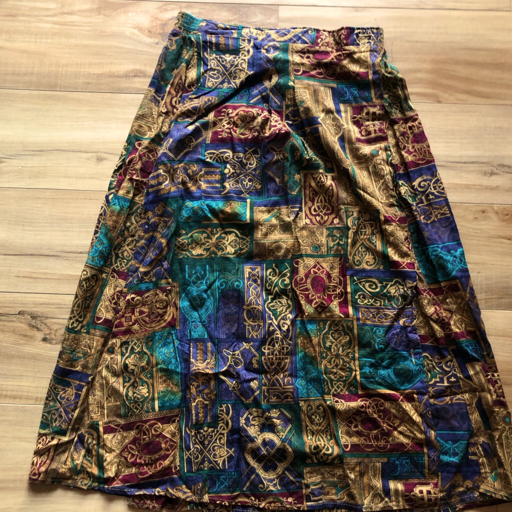 Vintage ornate maxi skirt - Plus Preferred - Size M
